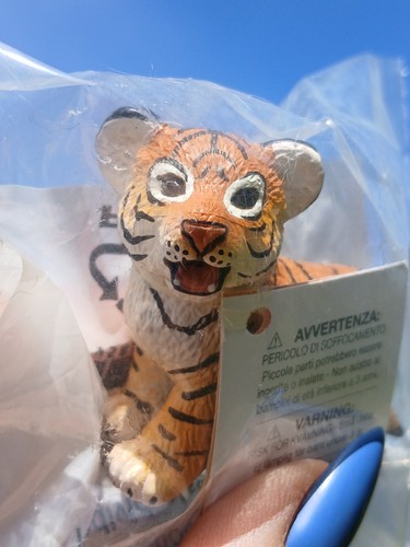 Safari ltd tiger cub plastic - tiger,