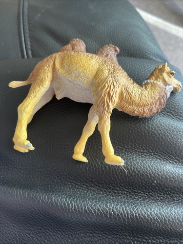 Camel toy figure - figure, zoo