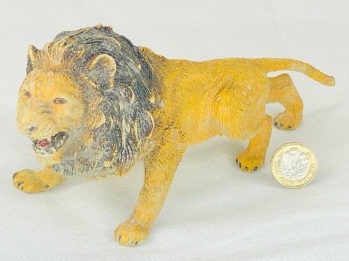 Lion cat toy animal - cat,