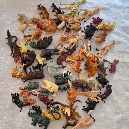 Large job lot plastic - large, safari